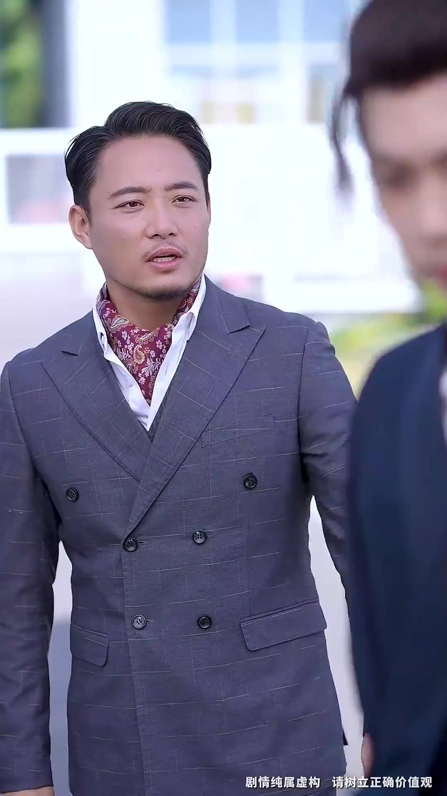 军训求雨我玄学大佬的身份瞒不住了第17集